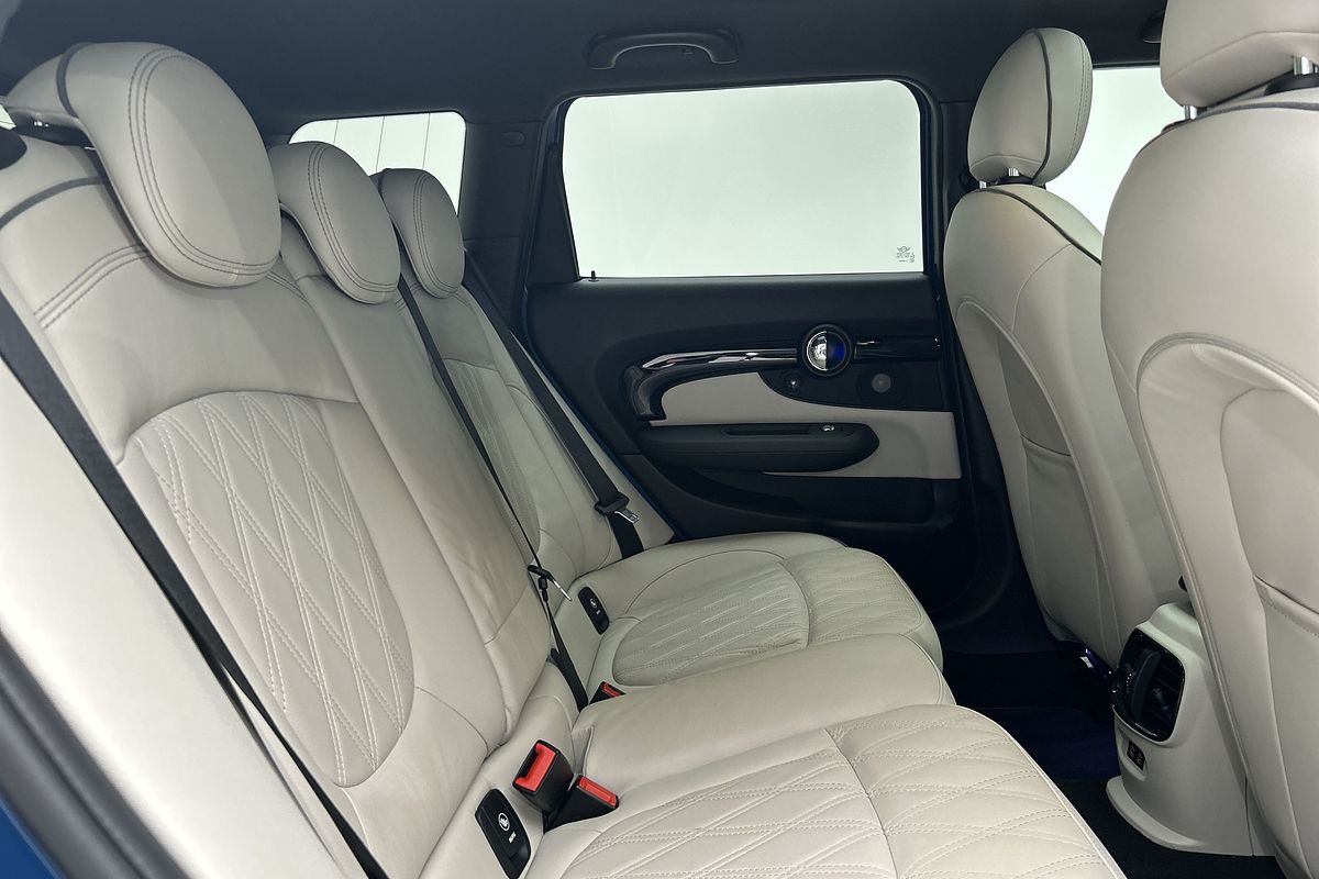 2023 MINI Clubman Cooper S MINI Yours F54 LCI