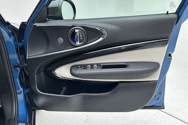 2023 MINI Clubman Cooper S MINI Yours F54 LCI