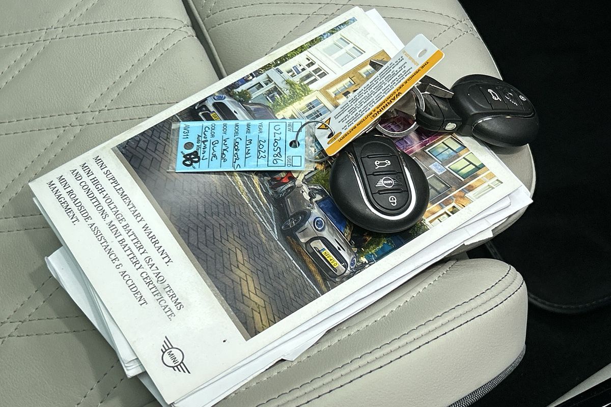 2023 MINI Clubman Cooper S MINI Yours F54 LCI