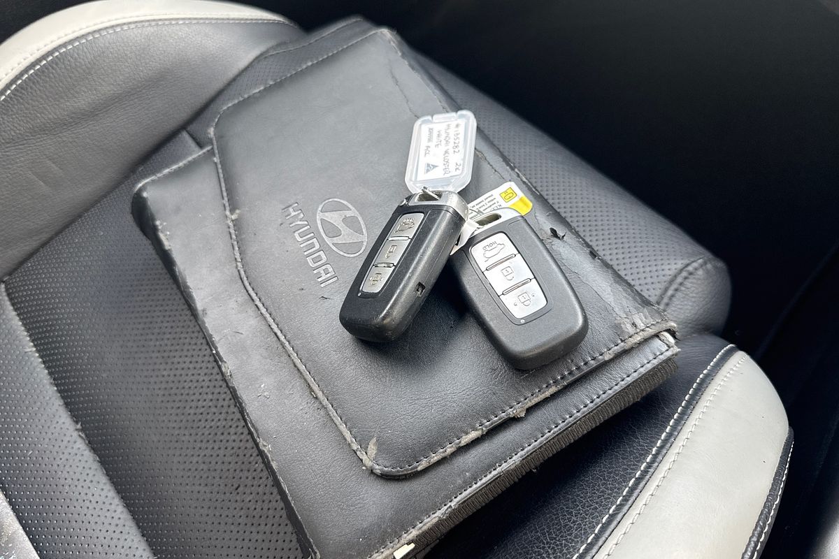 2016 Hyundai Veloster SR Turbo FS4 Series II