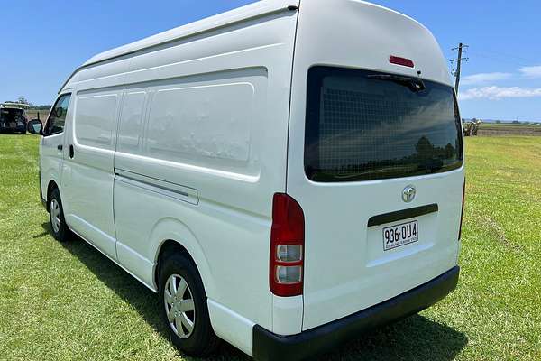 2017 Toyota Hiace KDH221R ELWB High Roof