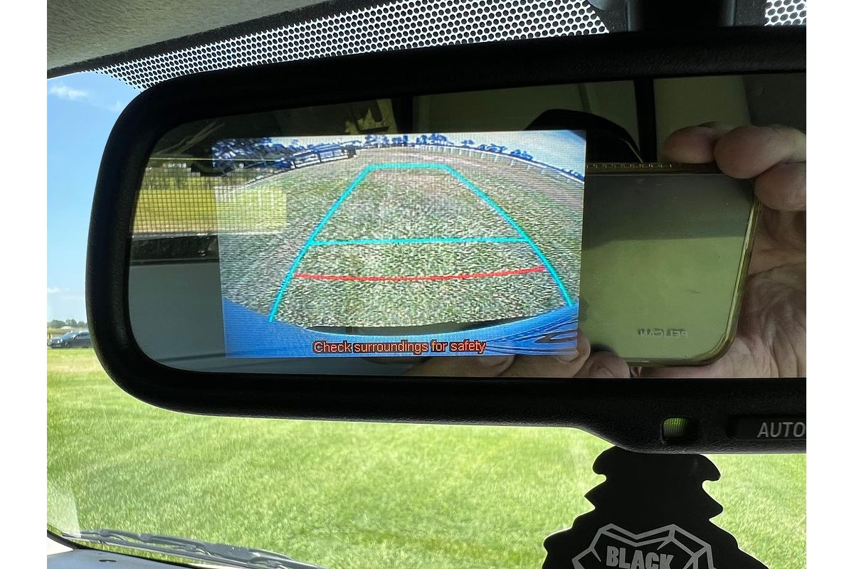 2017 Toyota Hiace KDH221R ELWB High Roof