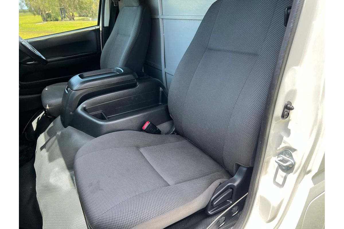 2017 Toyota Hiace KDH221R ELWB High Roof