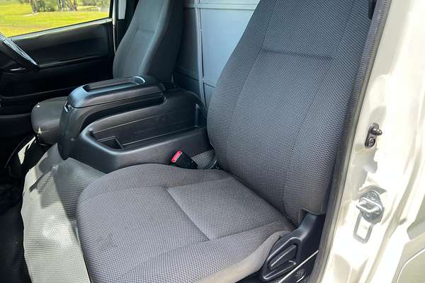 2017 Toyota Hiace KDH221R ELWB High Roof