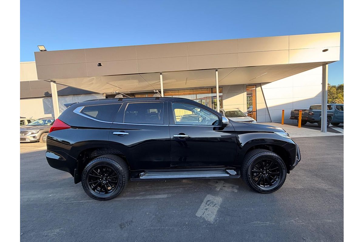 2019 Mitsubishi Pajero Sport Black Edition QE