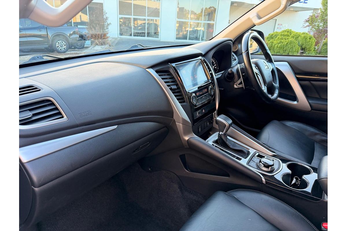 2019 Mitsubishi Pajero Sport Black Edition QE