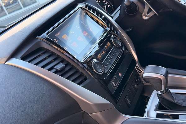 2019 Mitsubishi Pajero Sport Black Edition QE