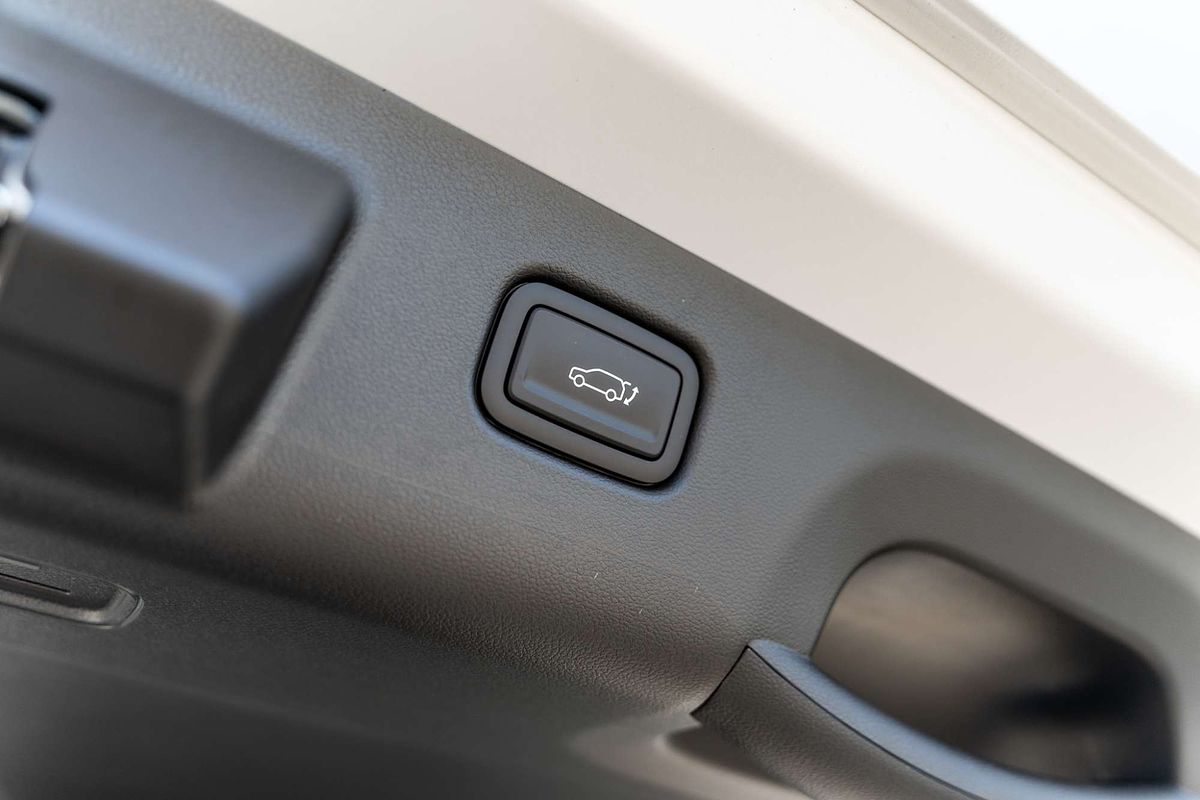 2025 Hyundai Kona Premium N Line SX2.V3