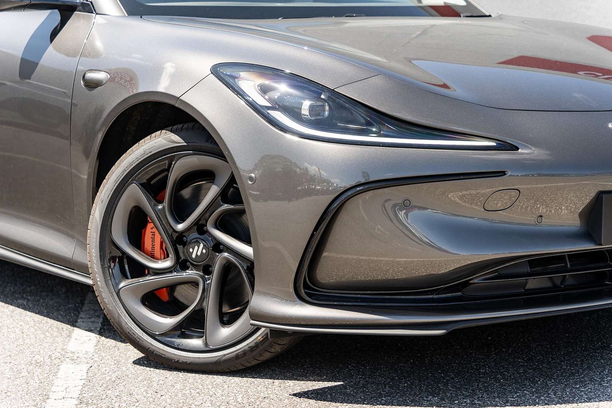 2025 MG IM5 Performance P12L