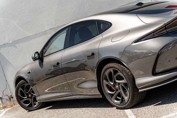 2025 MG IM5 Performance P12L