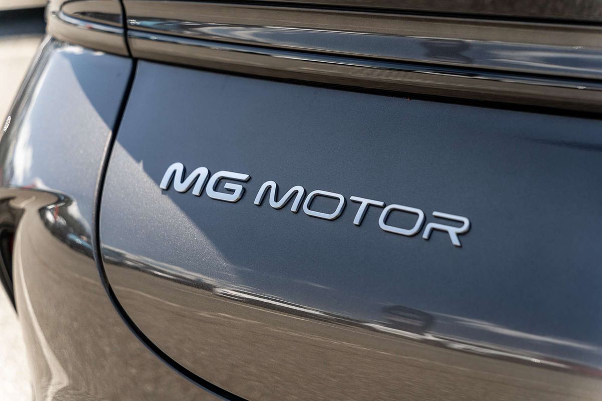 2025 MG IM5 Performance P12L