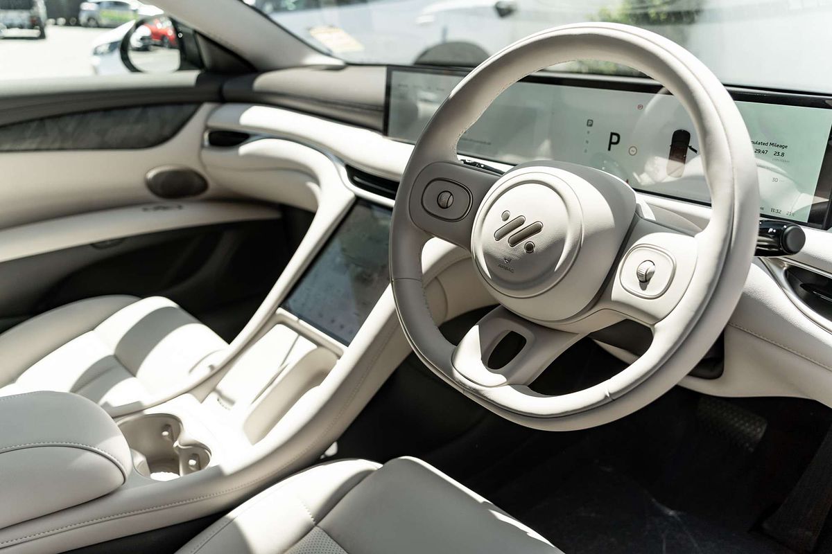 2025 MG IM5 Performance P12L