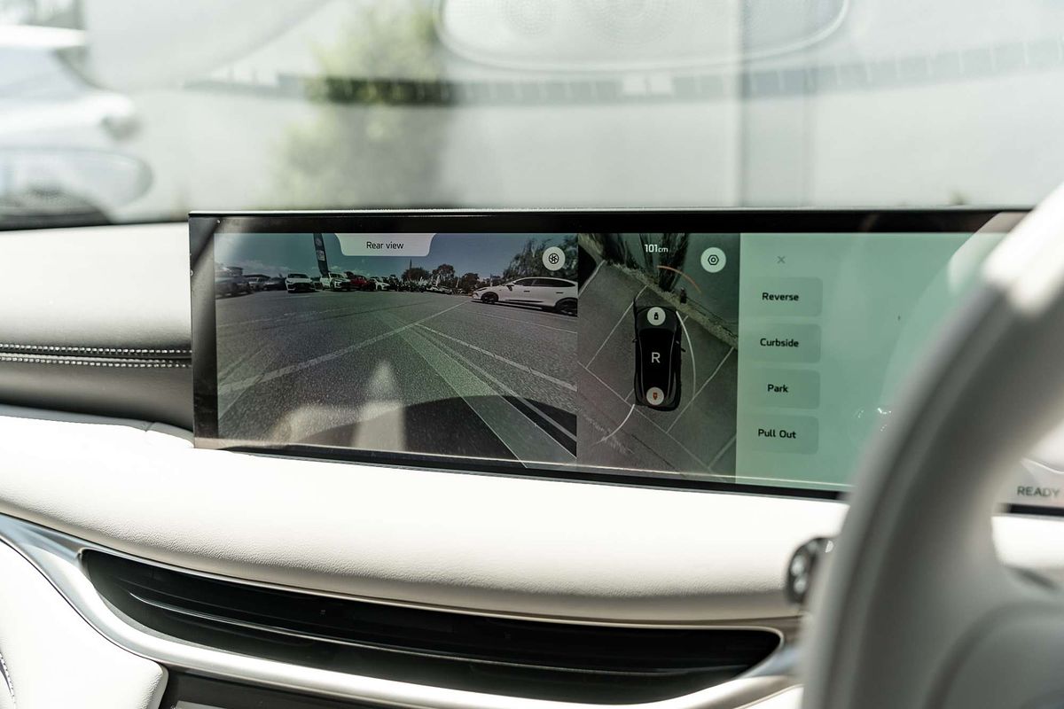 2025 MG IM5 Performance P12L