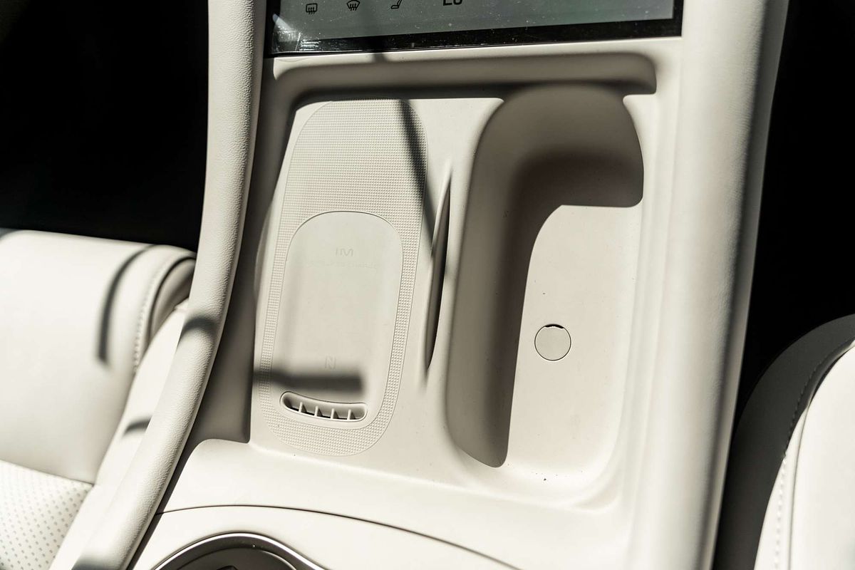 2025 MG IM5 Performance P12L