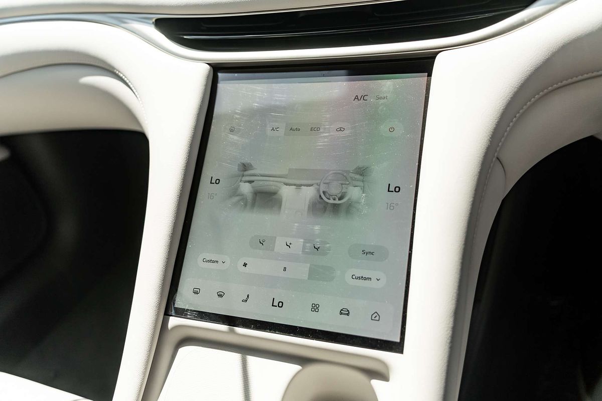 2025 MG IM5 Performance P12L