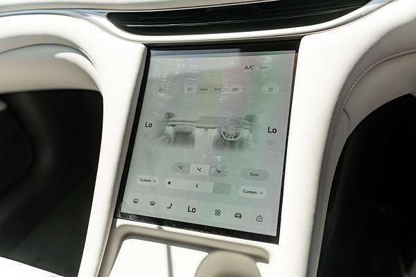 2025 MG IM5 Performance P12L