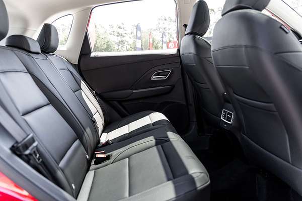 2025 MG ZS Essence ZS32