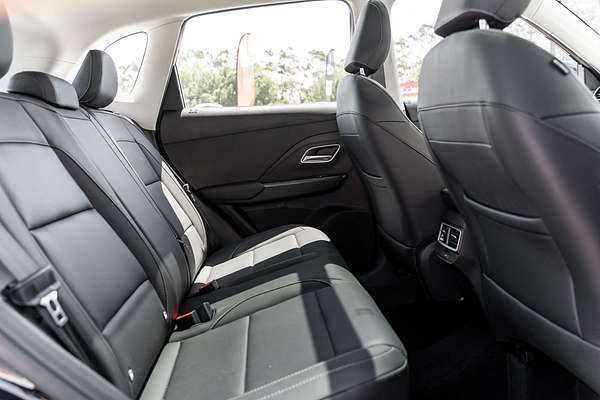 2025 MG ZS Essence ZS32