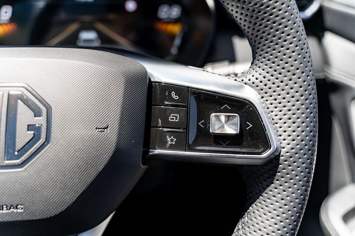 2025 MG ZS Essence ZS32