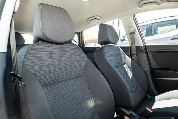 2018 Hyundai Accent Sport RB6