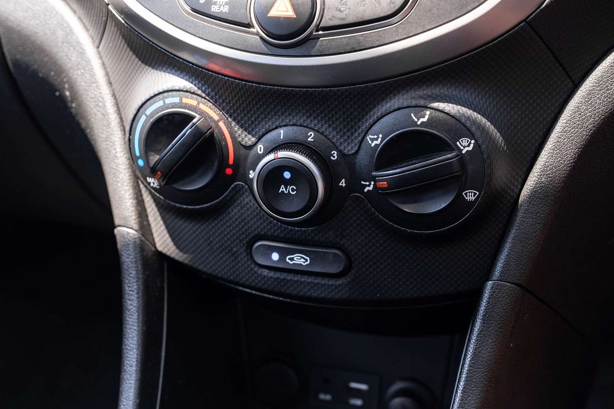 2018 Hyundai Accent Sport RB6