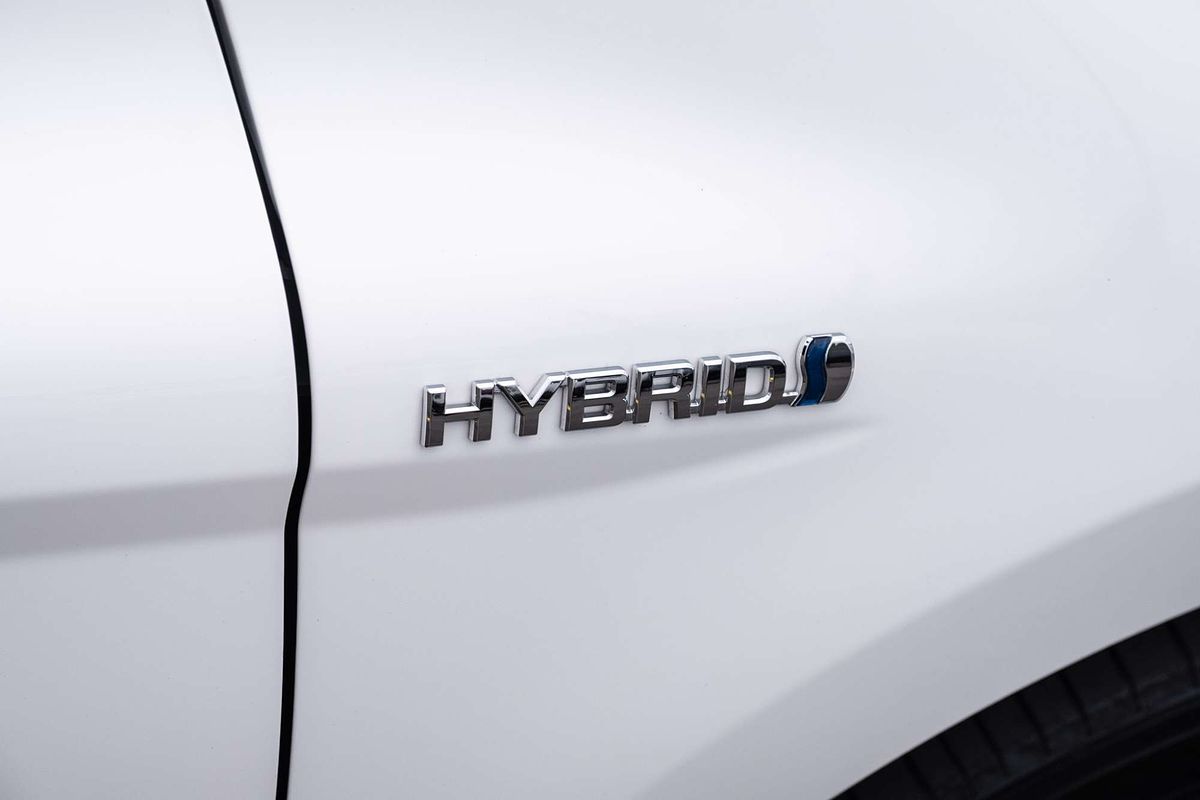 2024 Toyota Camry Ascent AXVH70R