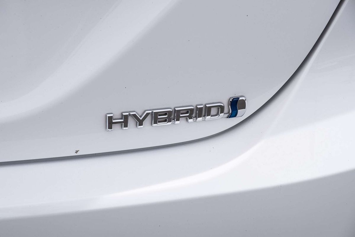 2024 Toyota Camry Ascent AXVH70R