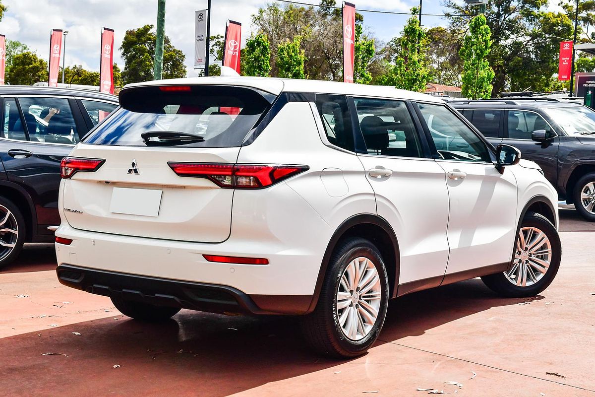 2021 Mitsubishi OUTLANDER ES 7 SEAT (2WD) ZM MY22