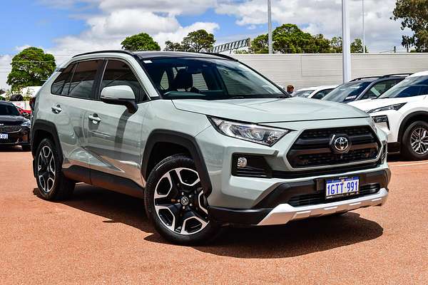 2019 Toyota RAV4 Edge AXAA54R