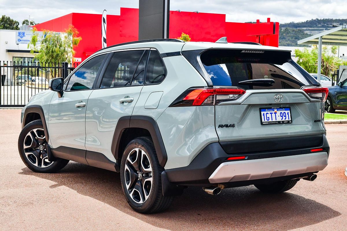 2019 Toyota RAV4 Edge AXAA54R