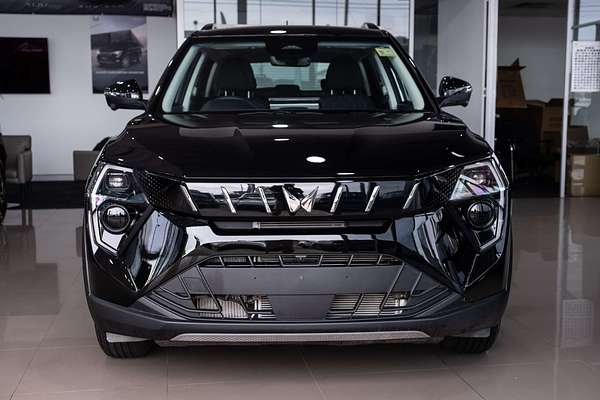 2025 Mahindra XUV3XO AX5L