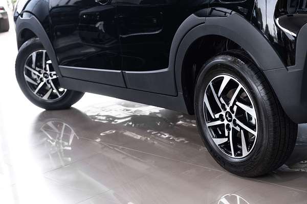 2025 Mahindra XUV3XO AX5L