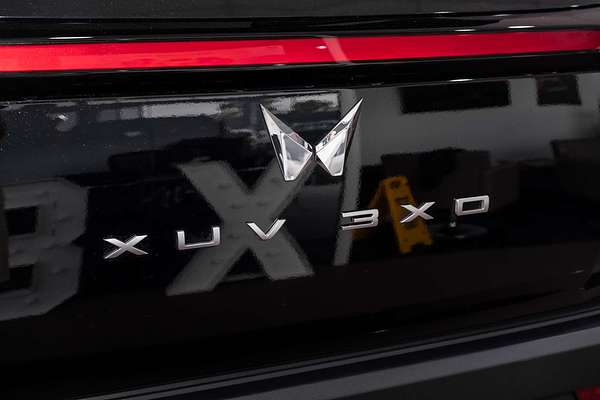 2025 Mahindra XUV3XO AX5L