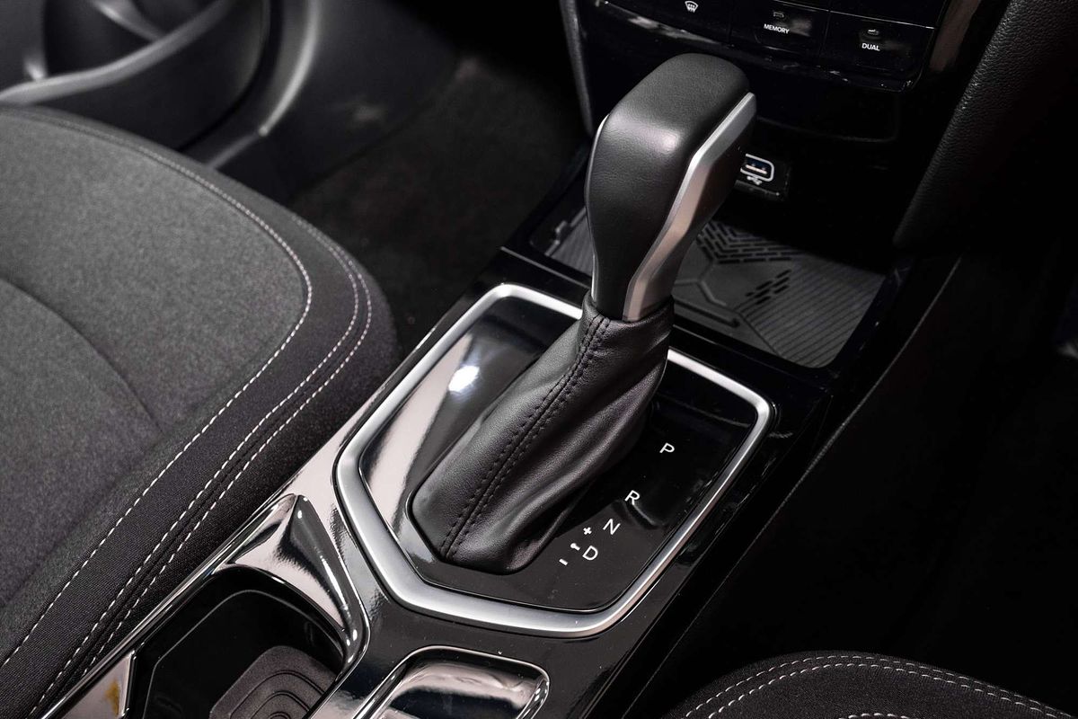 2025 Mahindra XUV3XO AX5L