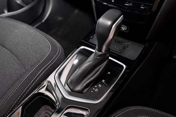 2025 Mahindra XUV3XO AX5L