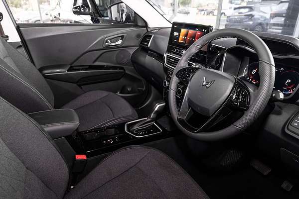 2025 Mahindra XUV3XO AX5L