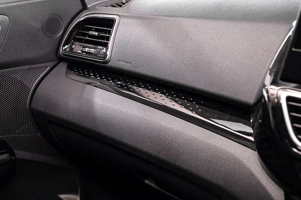 2025 Mahindra XUV3XO AX5L