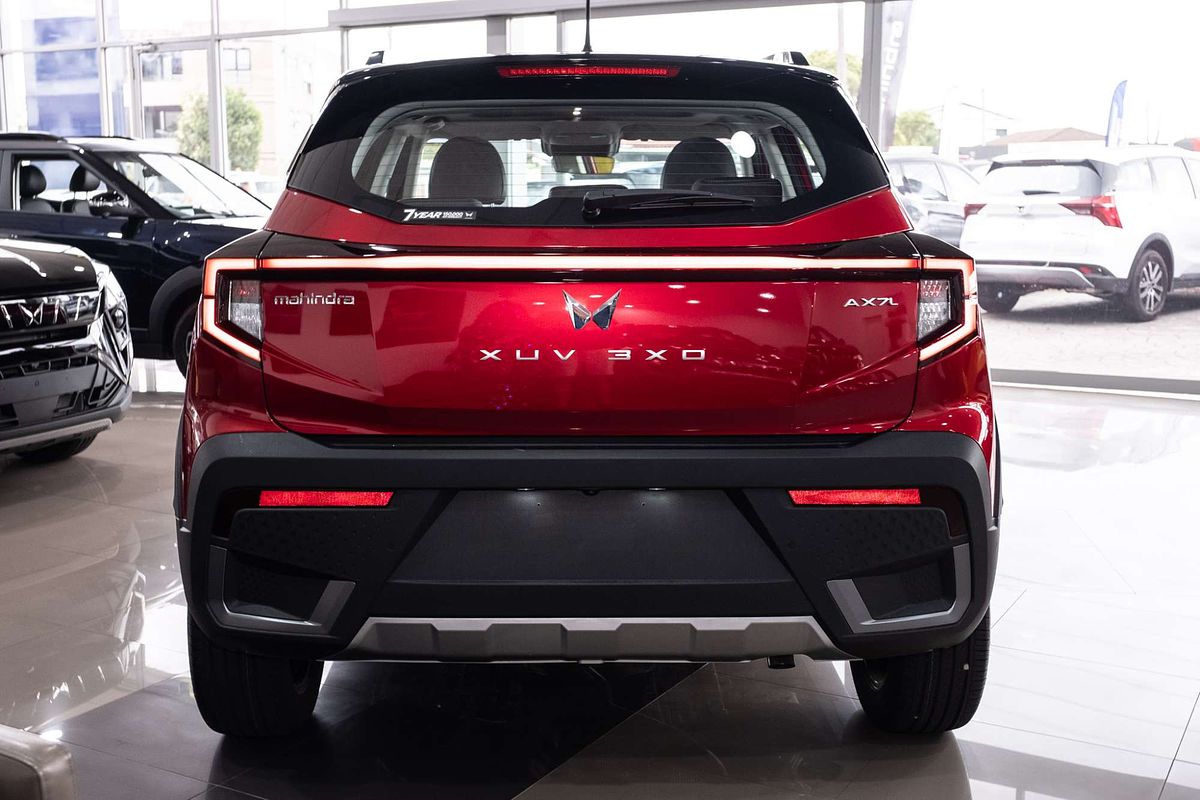 2025 Mahindra XUV3XO AX7L