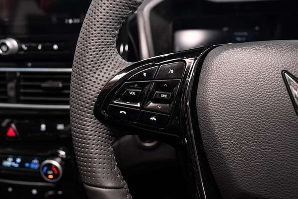 2025 Mahindra XUV3XO AX7L