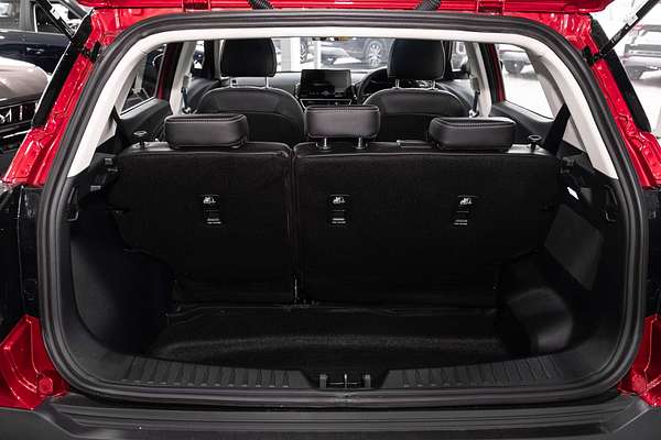 2025 Mahindra XUV3XO AX7L