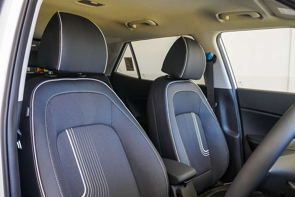 2025 Hyundai Venue Elite QX.V5