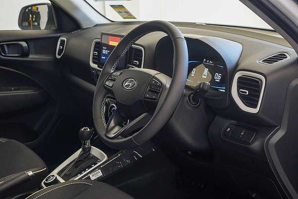2025 Hyundai Venue Elite QX.V5