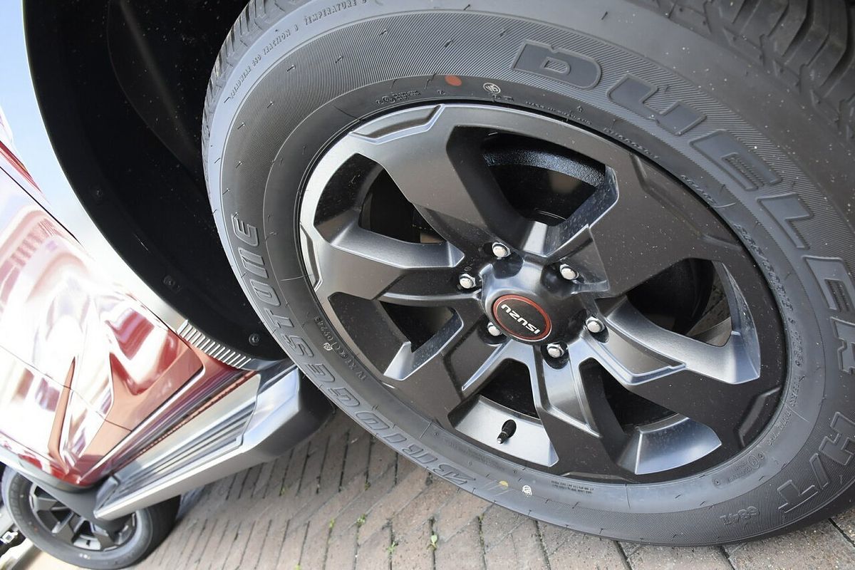 2025 Isuzu D-MAX X-TERRAIN 4X4