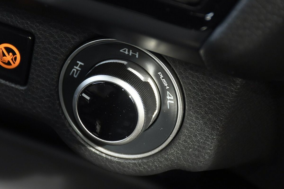 2025 Isuzu D-MAX X-TERRAIN 4X4