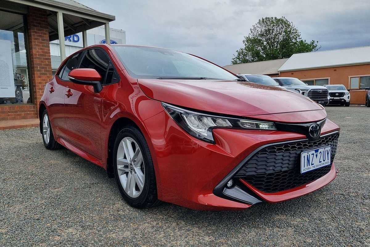 2018 Toyota Corolla SX MZEA12R