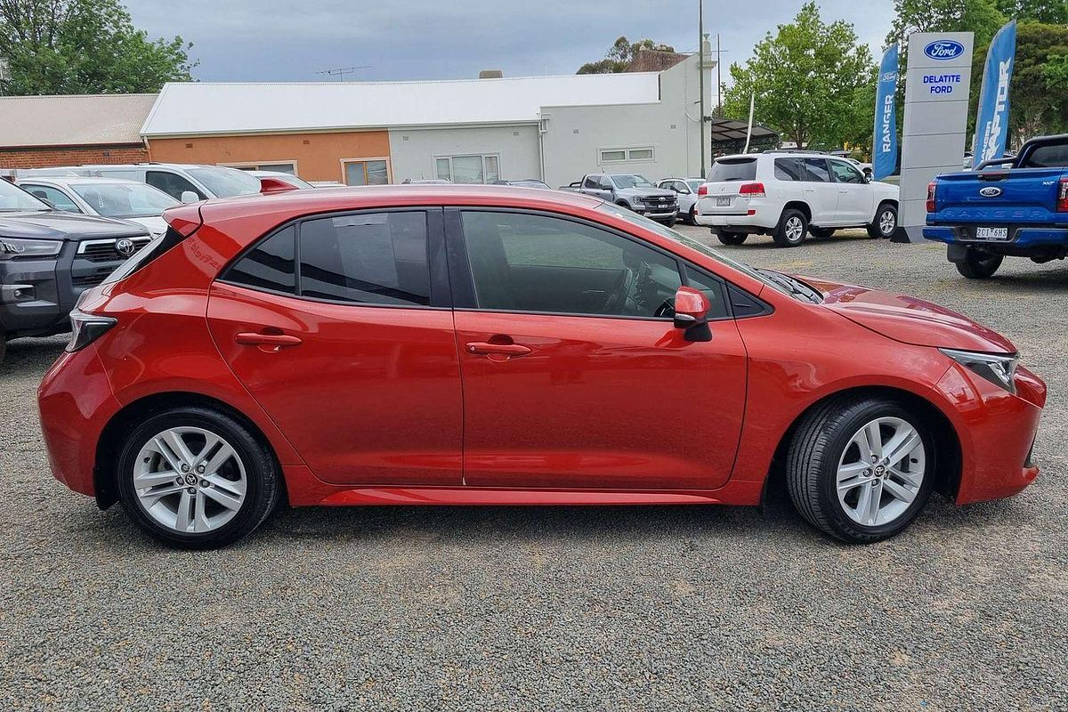 2018 Toyota Corolla SX MZEA12R