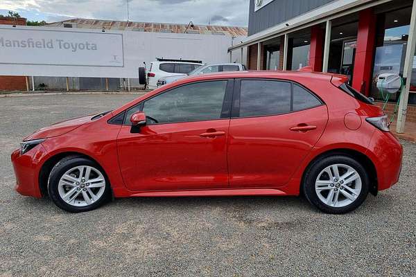 2018 Toyota Corolla SX MZEA12R