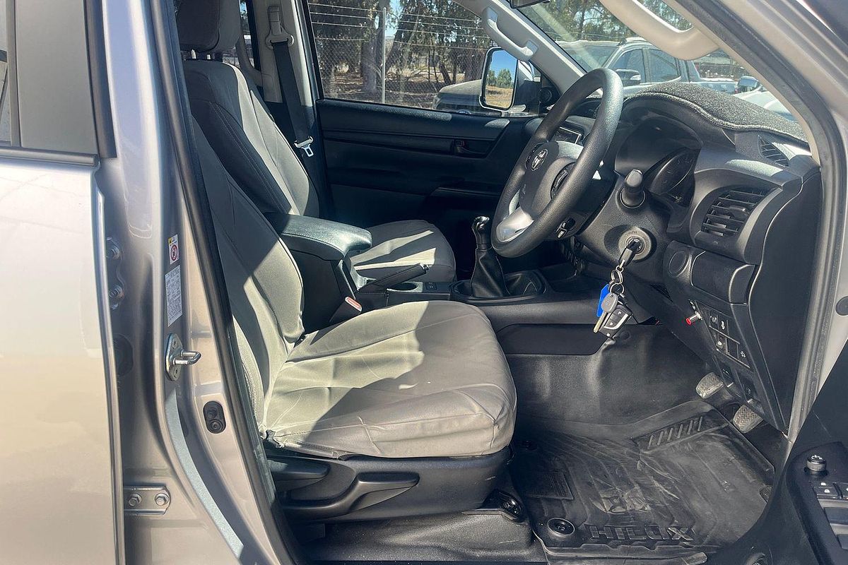 2019 Toyota Hilux SR GUN126R 4X4