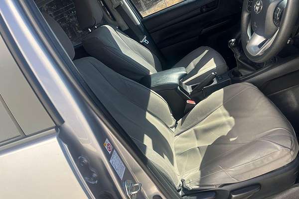 2019 Toyota Hilux SR GUN126R 4X4
