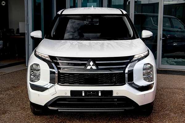 2025 Mitsubishi Outlander ES ZM